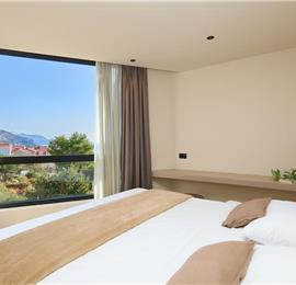 5-bedroom luxury villa with heated roof top infinity pool and stunning panoramic views of Dubrovnik City. Sleeps 10